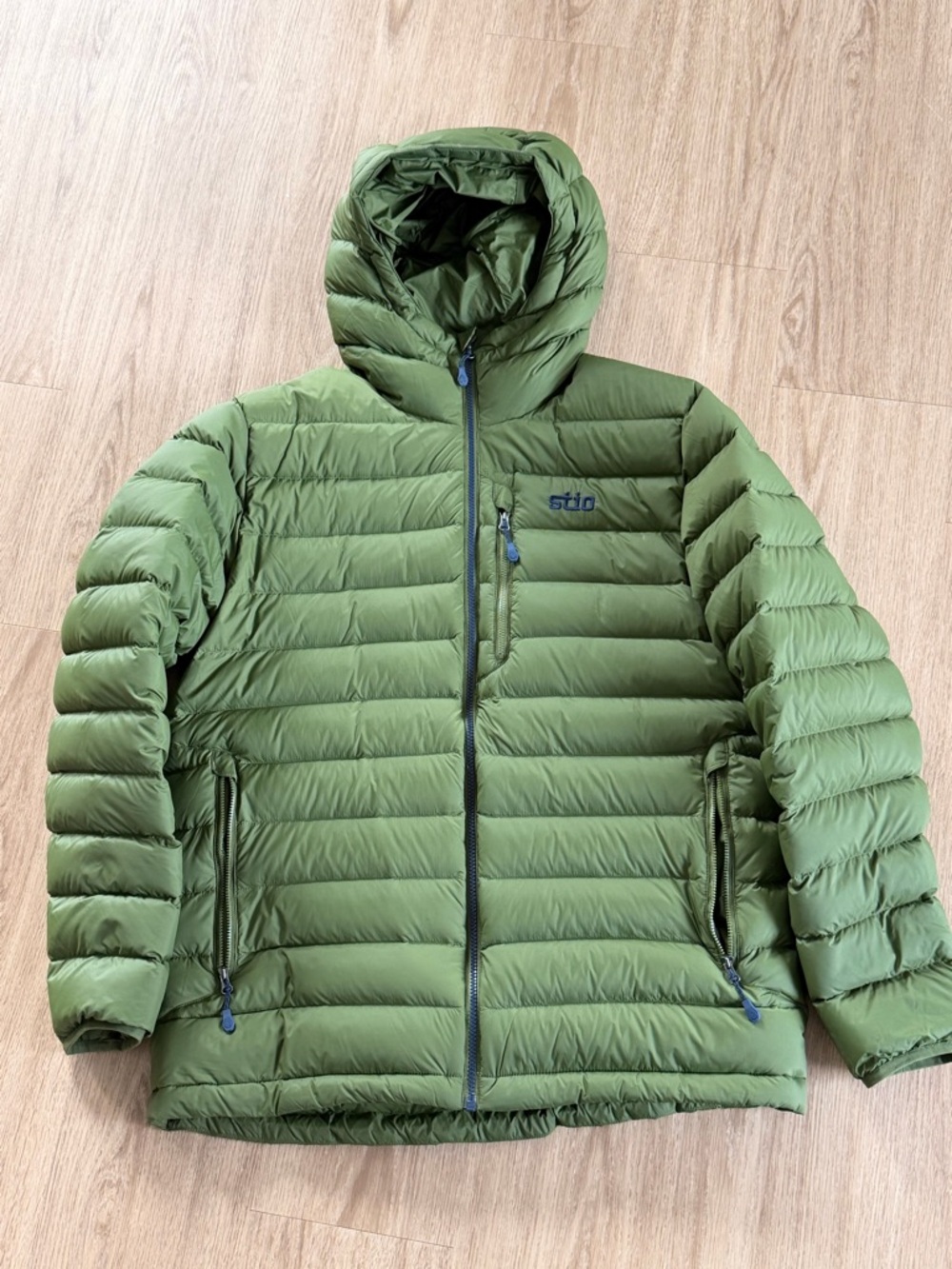 Stio Hometown Down Hoodie - Green/Blue